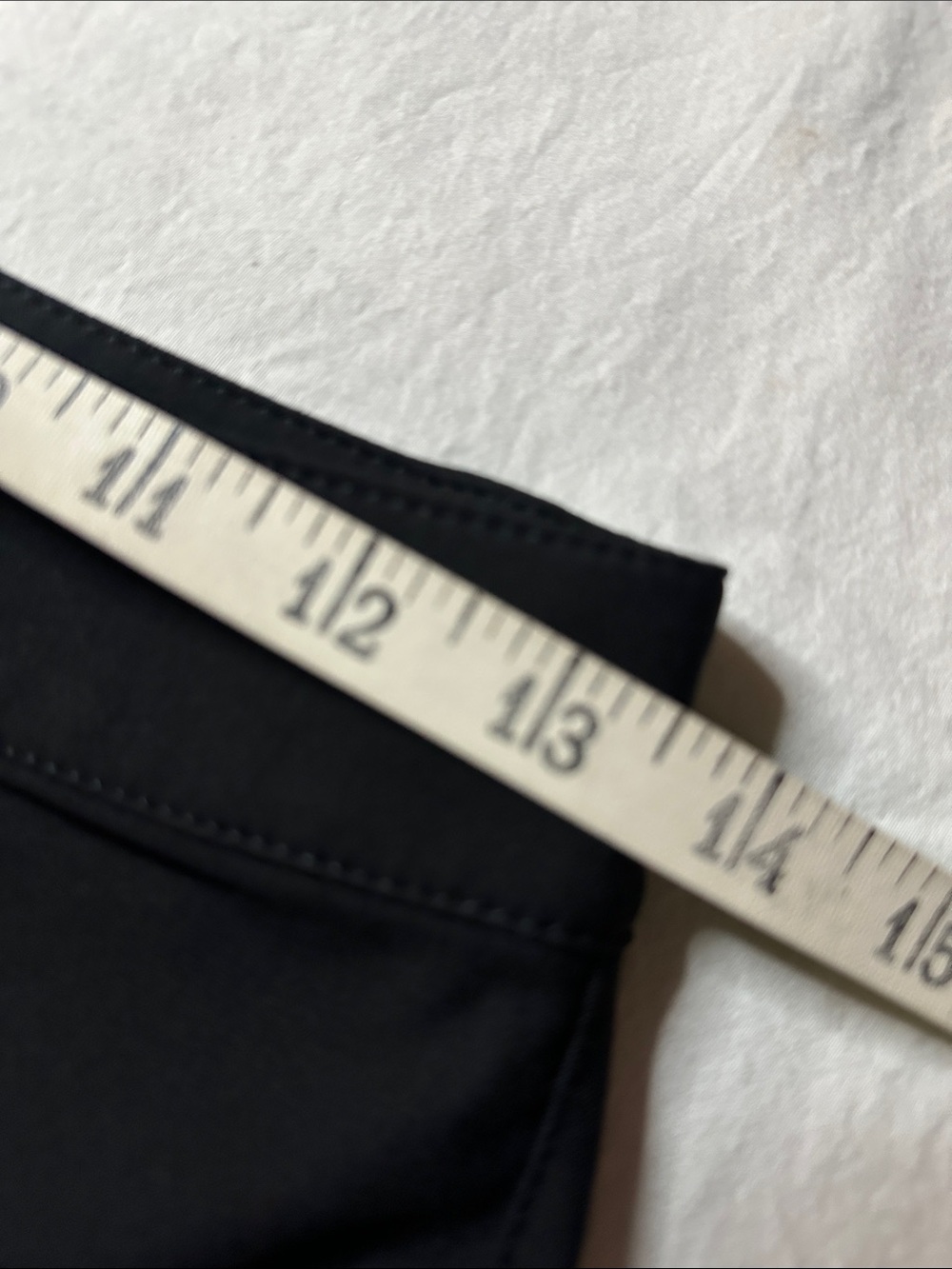 Lululemon City Sleek 5 Pocket Wide-Leg
High Rise 7/8 Length Pant Size 25 - Picture 10 of 12
